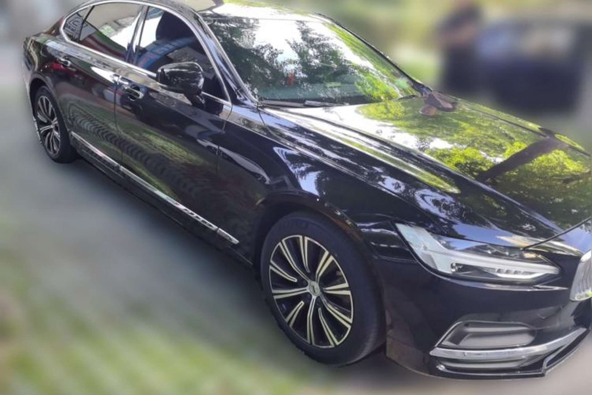 Used Volvo S90 2022 B5 Zhiyi Luxury Edition Front Right 45 Deg