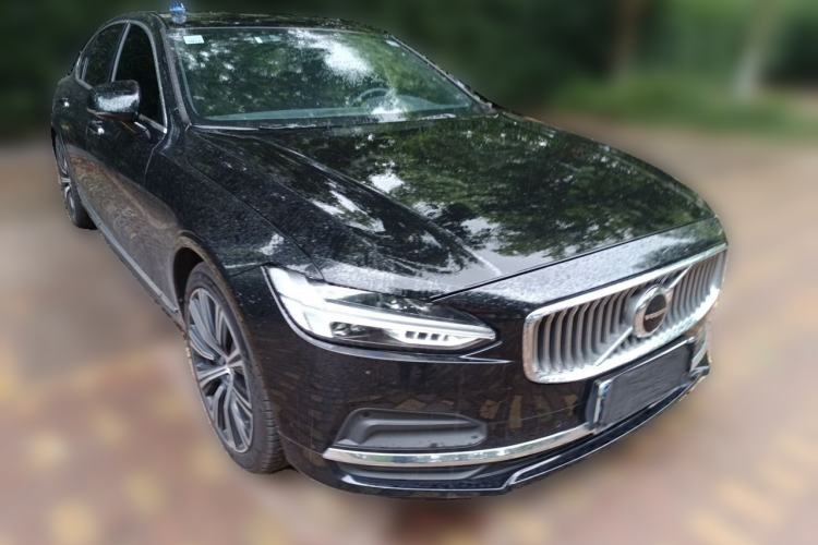Used Volvo S90 2022 B5 Zhiyuan Luxury Edition Front Right 45 Deg