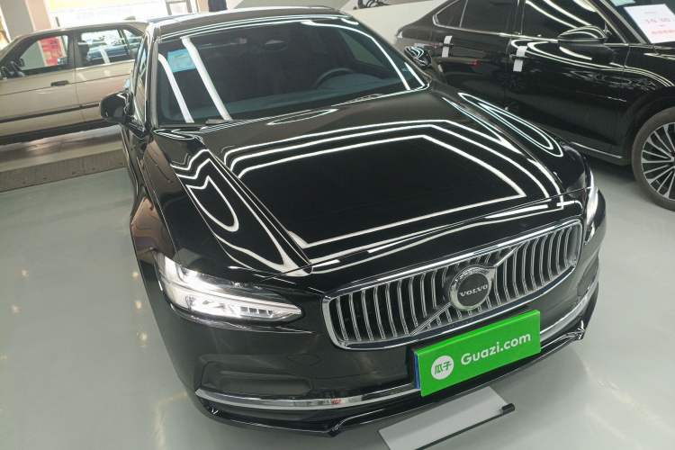 Used Volvo S90 2022 B5 Zhiyuan Luxury Edition Front Right 45 Deg