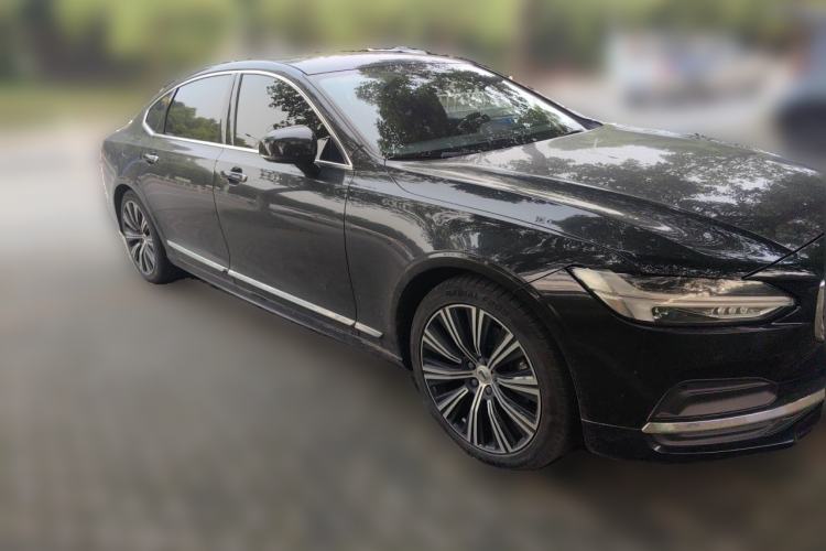 Used Volvo S90 2022 B5 Zhiyuan Luxury Edition Front Right 45 Deg