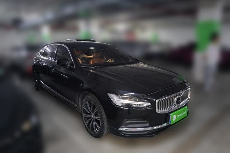 Used Volvo S90 2022 B5 Zhiyi Luxury Edition Front Right 45 Deg