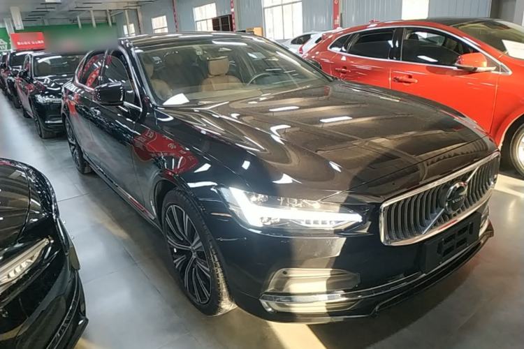 Used Volvo S90 2022 B5 Zhiyuan Luxury Edition Front Right 45 Deg