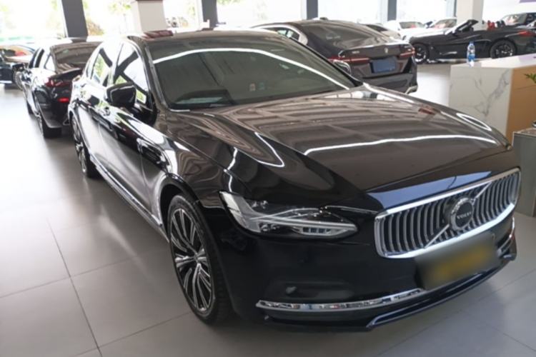 Used Volvo S90 2022 B5 Zhiya Luxury Edition Front Right 45 Deg