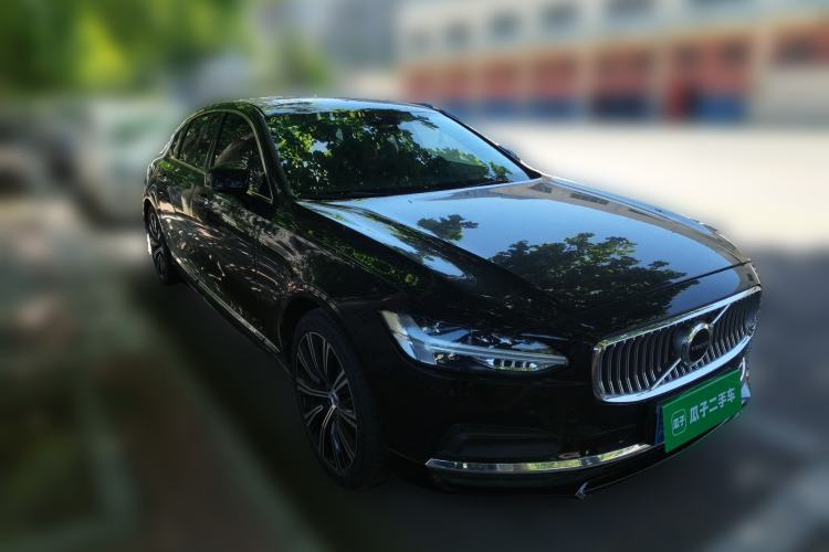Used Volvo S90 2022 B5 Zhiyuan Luxury Edition Front Right 45 Deg