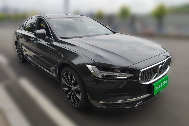 Used Volvo S90 2022 B5 Zhiyuan Luxury Edition Front Right 45 Deg