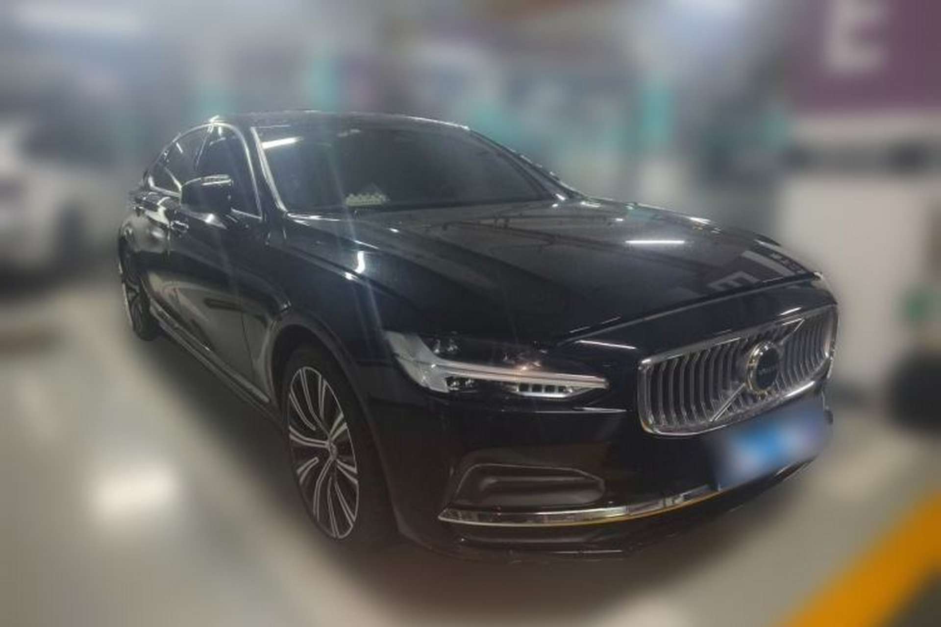 Used Volvo S90 2022 B5 Zhiyuan Luxury Edition Front Right 45 Deg