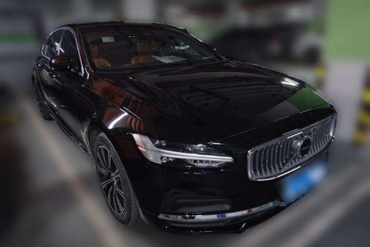Used Volvo S90 2022 B5 Zhiyi Luxury Edition Front Right 45 Deg