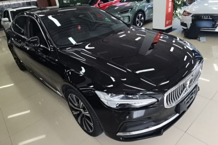 Used Volvo S90 2022 B5 Zhiyuan Luxury Edition Front Right 45 Deg