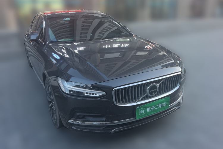 Used Volvo S90 2022 B5 Zhiyi Sport Edition Front Right 45 Deg