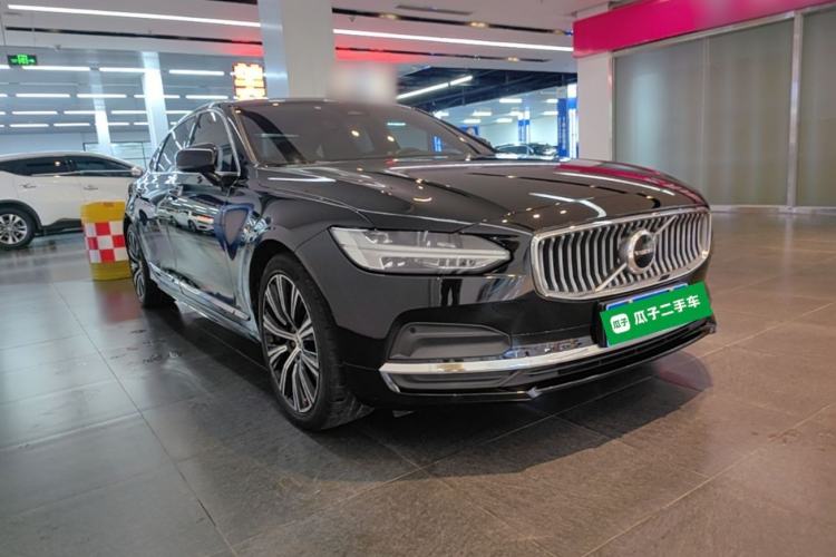 Used Volvo S90 2022 B5 Zhiyuan Luxury Edition Front Right 45 Deg