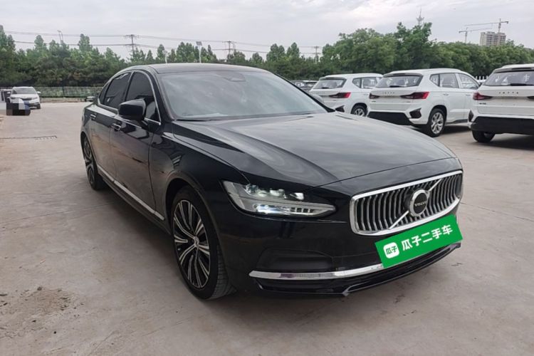 Used Volvo S90 2022 B5 Zhiyuan Luxury Edition Front Right 45 Deg