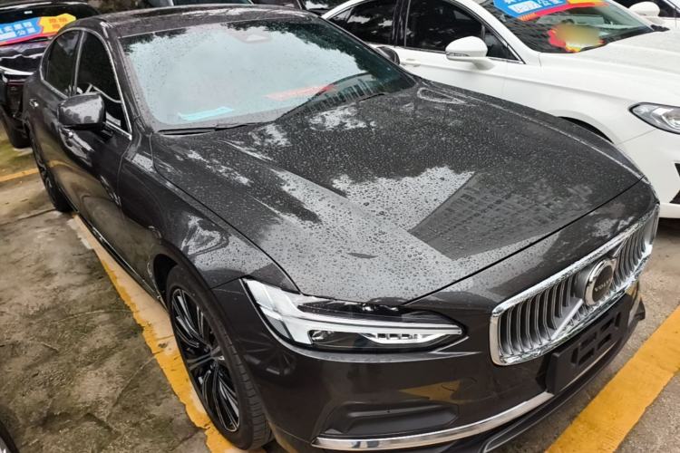 Used Volvo S90 2022 B5 Zhiyuan Luxury Edition Front Right 45 Deg