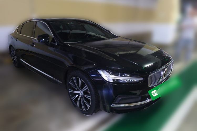Used Volvo S90 2022 B5 Zhiyuan Luxury Edition Front Right 45 Deg