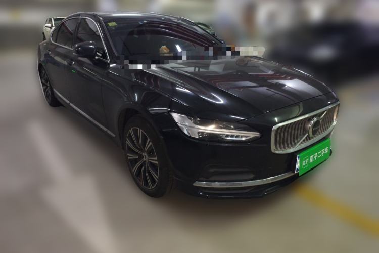 Used Volvo S90 2022 B5 Zhiyi Luxury Edition Front Right 45 Deg