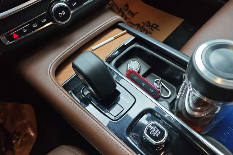 Used Volvo S90 2022 B5 Zhiyi Luxury Edition Gear Lever