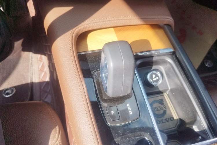 Used Volvo S90 2022 B5 Zhiyi Luxury Edition Gear Lever