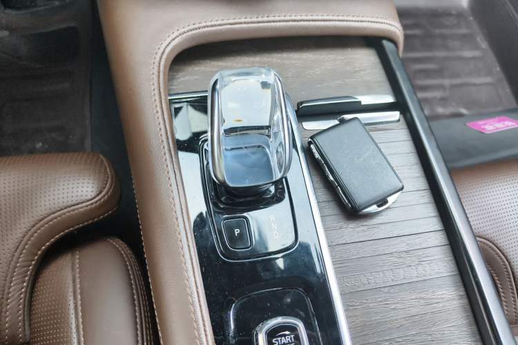 Used Volvo S90 2022 B5 Zhiya Luxury Edition Gear Lever