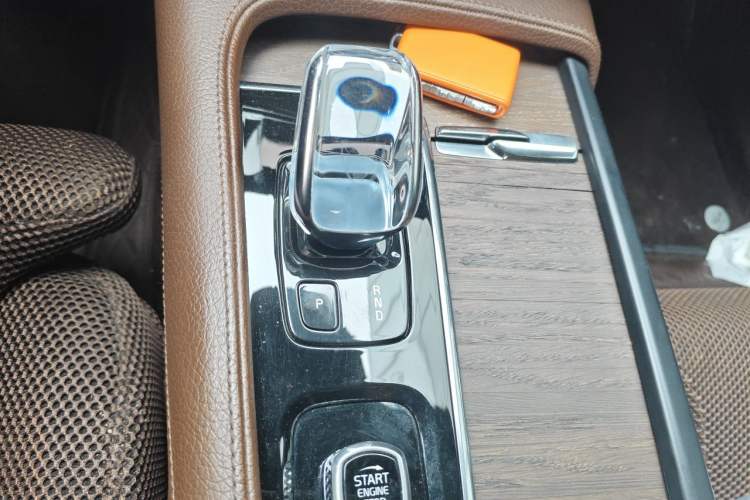 Used Volvo S90 2022 B5 Zhiyuan Luxury Edition Gear Lever