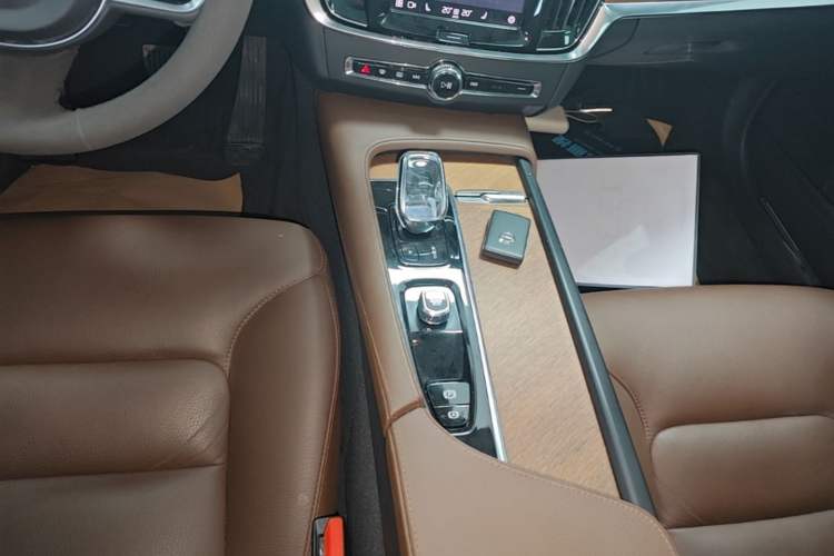 Used Volvo S90 2022 B5 Zhiyi Luxury Edition Gear Lever