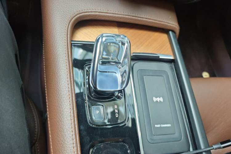 Used Volvo S90 2022 B5 Zhiyi Luxury Edition Gear Lever