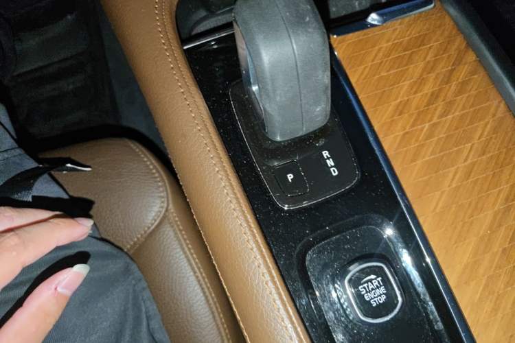 Used Volvo S90 2022 B5 Zhiyi Luxury Edition Gear Lever
