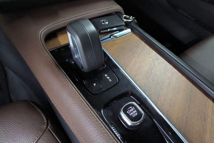 Used Volvo S90 2022 B5 Zhiyi Luxury Edition Gear Lever