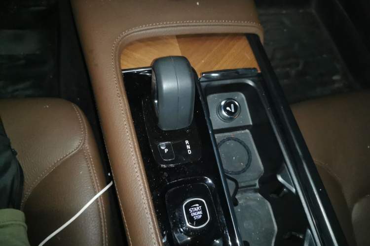 Used Volvo S90 2022 B5 Zhiyi Luxury Edition Gear Lever