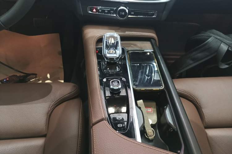Used Volvo S90 2022 B5 Zhiyuan Luxury Edition Gear Lever