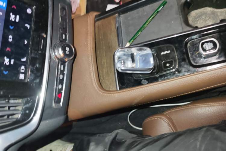 Used Volvo S90 2022 B5 Zhiyuan Luxury Edition Gear Lever