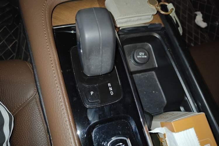Used Volvo S90 2022 B5 Zhiyi Luxury Edition Gear Lever