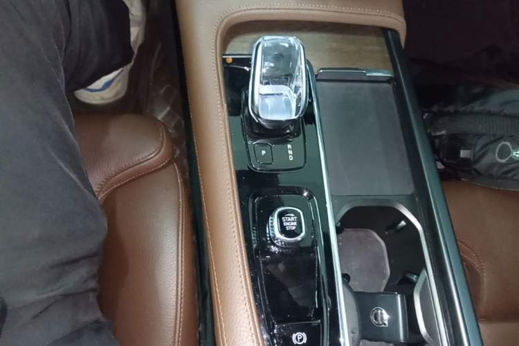 Used Volvo S90 2022 B5 Zhiyuan Luxury Edition Gear Lever