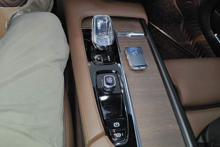 Used Volvo S90 2022 B5 Zhiyuan Luxury Edition Gear Lever