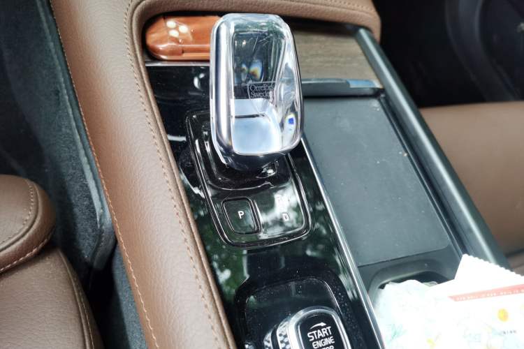 Used Volvo S90 2022 B5 Zhiyuan Luxury Edition Gear Lever