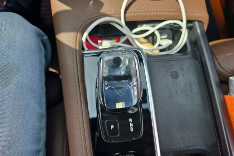 Used Volvo S90 2022 B5 Zhiyuan Luxury Edition Gear Lever