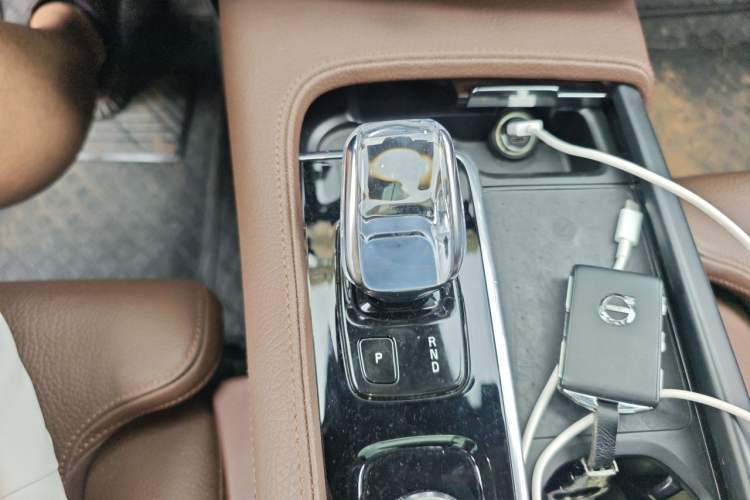 Used Volvo S90 2022 B5 Zhiyuan Luxury Edition Gear Lever