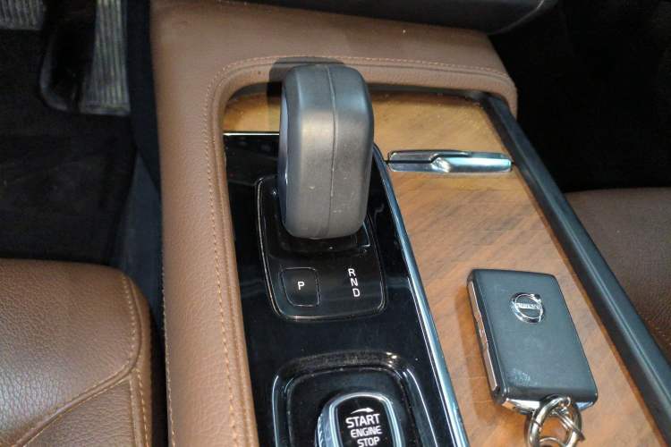 Used Volvo S90 2022 B5 Zhiyi Luxury Edition Gear Lever
