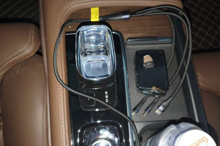 Used Volvo S90 2022 B5 Zhiyuan Luxury Edition Gear Lever
