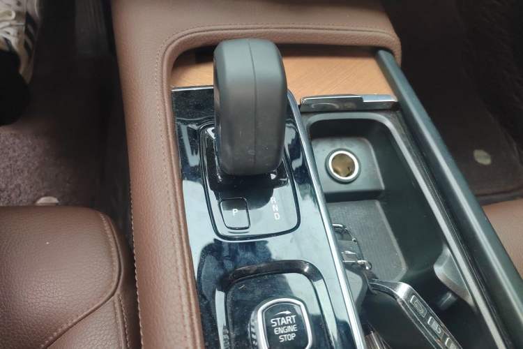 Used Volvo S90 2022 B5 Zhiyi Luxury Edition Gear Lever