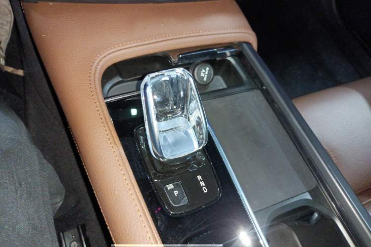 Used Volvo S90 2022 B5 Zhiyuan Luxury Edition Gear Lever