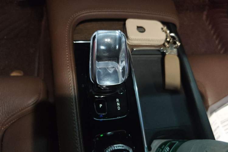 Used Volvo S90 2022 B5 Zhiyuan Luxury Edition Gear Lever