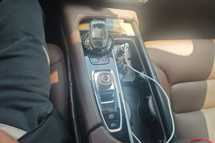 Used Volvo S90 2022 B5 Zhiyi Luxury Edition Gear Lever