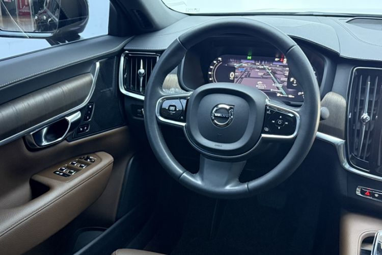 Used Volvo S90 2022 B5 Zhiyuan Luxury Edition Interior 1