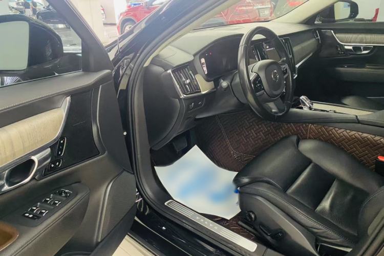 Used Volvo S90 2022 B5 Zhiyuan Luxury Edition Interior 5