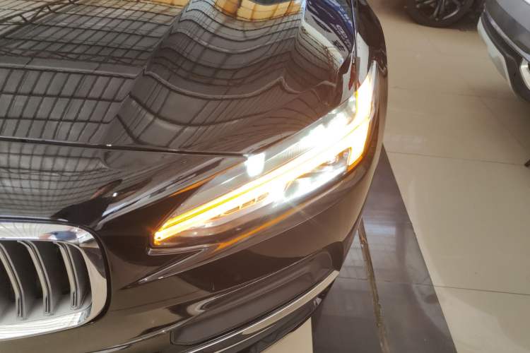 Used Volvo S90 2022 B5 Zhiyi Luxury Edition Left Front Headlight