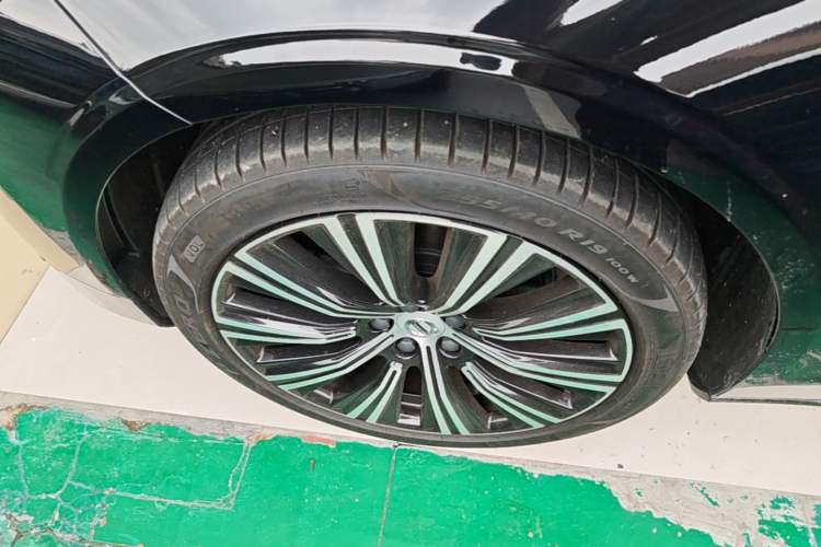 Used Volvo S90 2022 B5 Zhiyuan Luxury Edition Left Front Wheel Hub