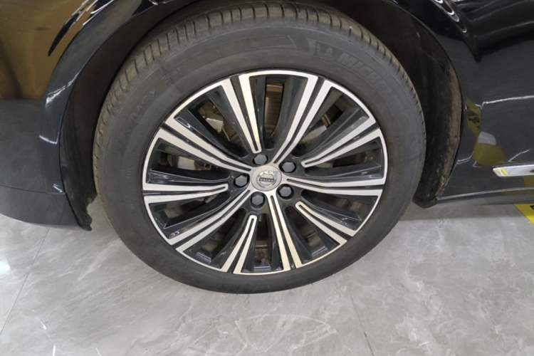 Used Volvo S90 2022 B5 Zhiyi Luxury Edition Left Front Wheel Hub