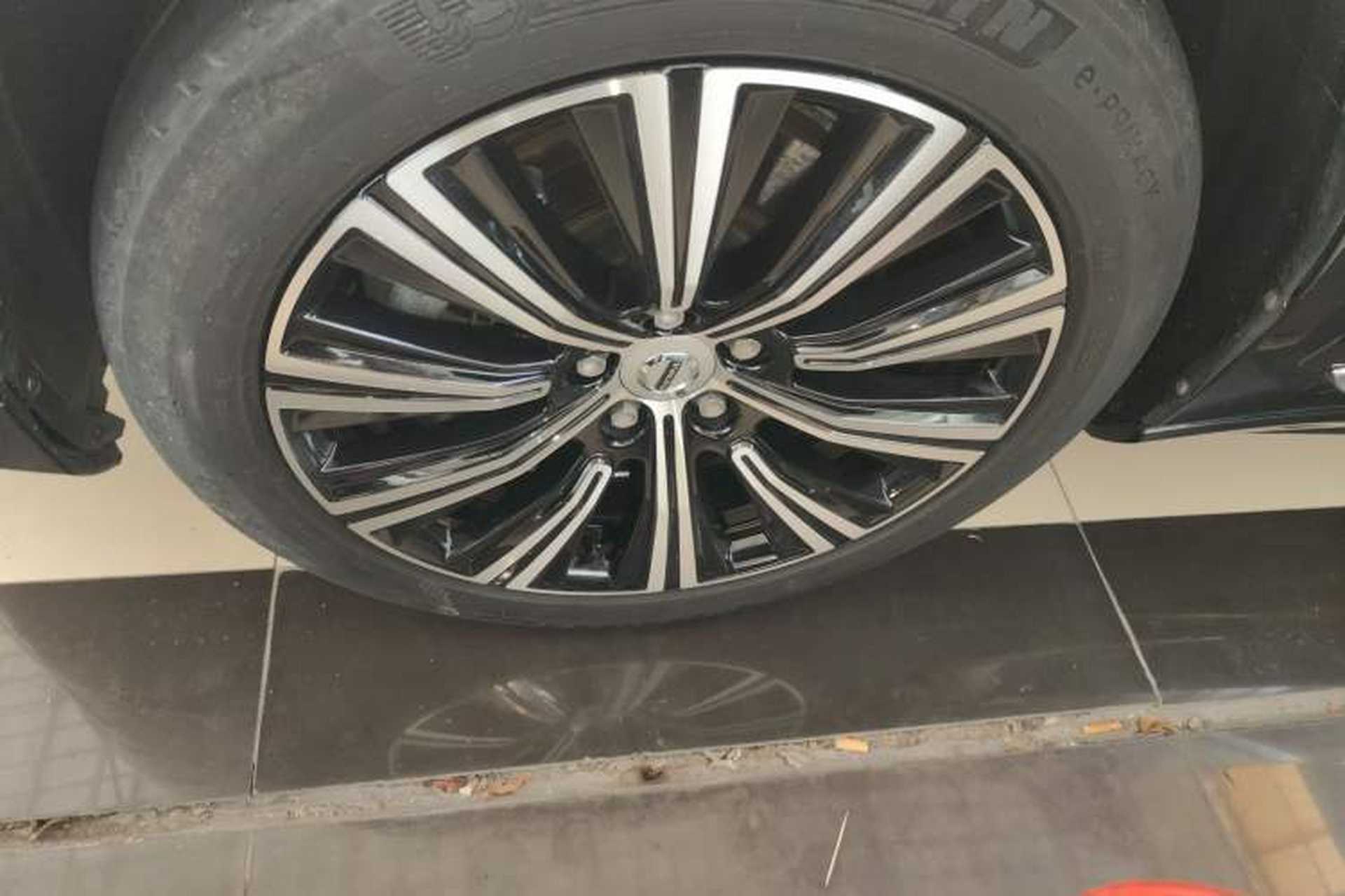 Used Volvo S90 2022 B5 Zhiyi Luxury Edition Left Front Wheel Hub