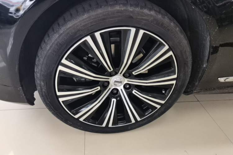 Used Volvo S90 2022 B5 Zhiyuan Luxury Edition Left Front Wheel Hub