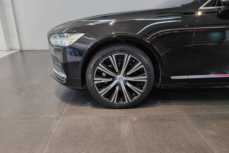 Used Volvo S90 2022 B5 Zhiyuan Luxury Edition Left Front Wheel Hub