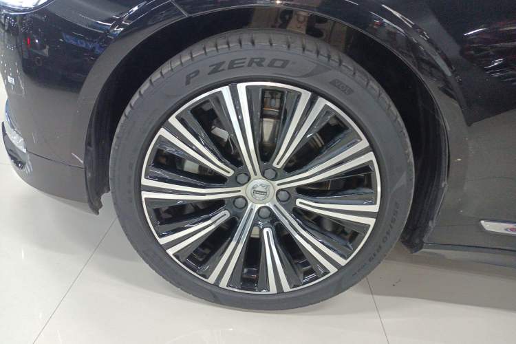 Used Volvo S90 2022 B5 Zhiyuan Luxury Edition Left Front Wheel Hub
